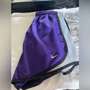💜 WOMENS NIKE SHORTS 💜